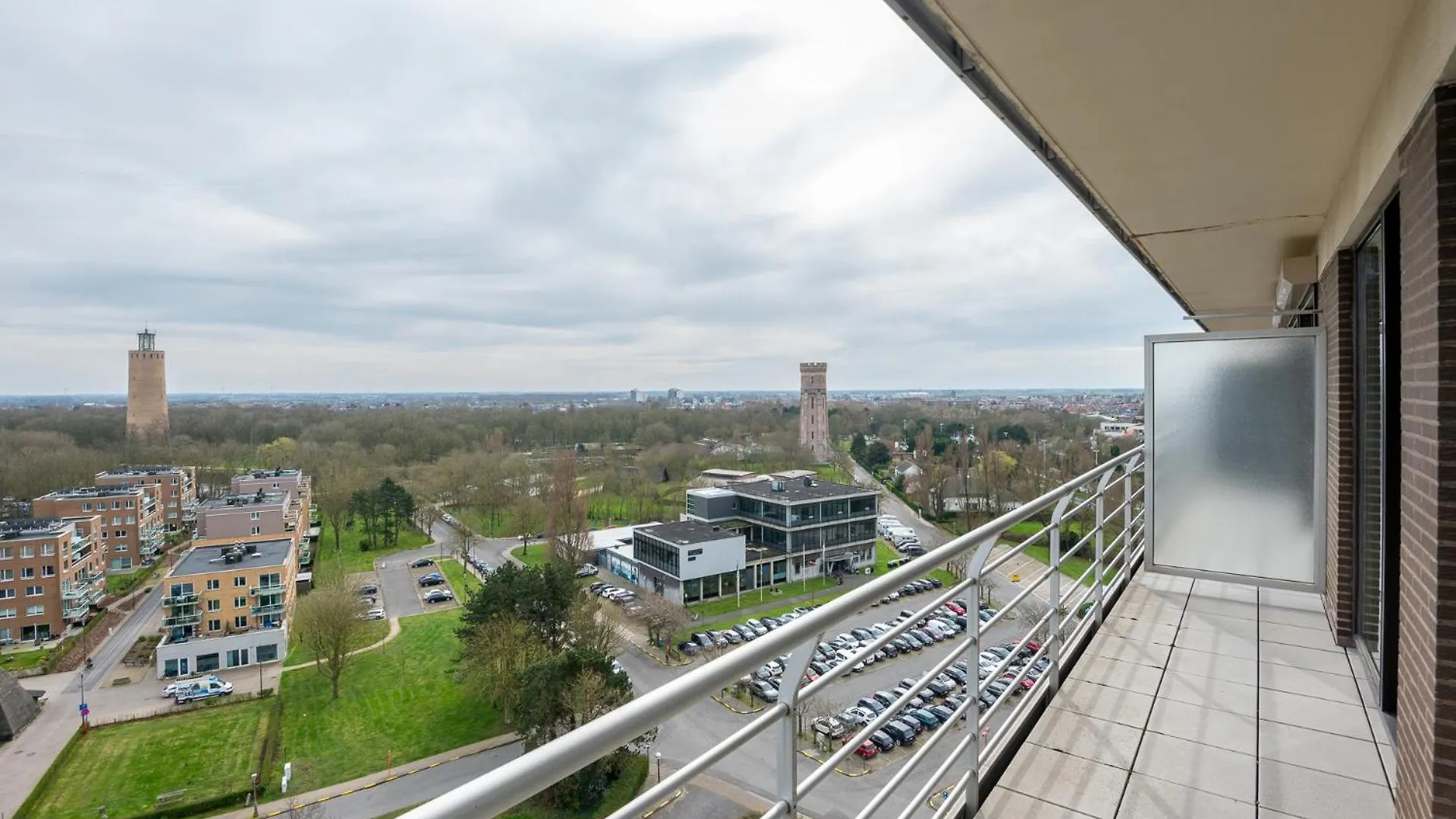 Stunning Views Over Ostend With Garage 0*,  Βέλγιο