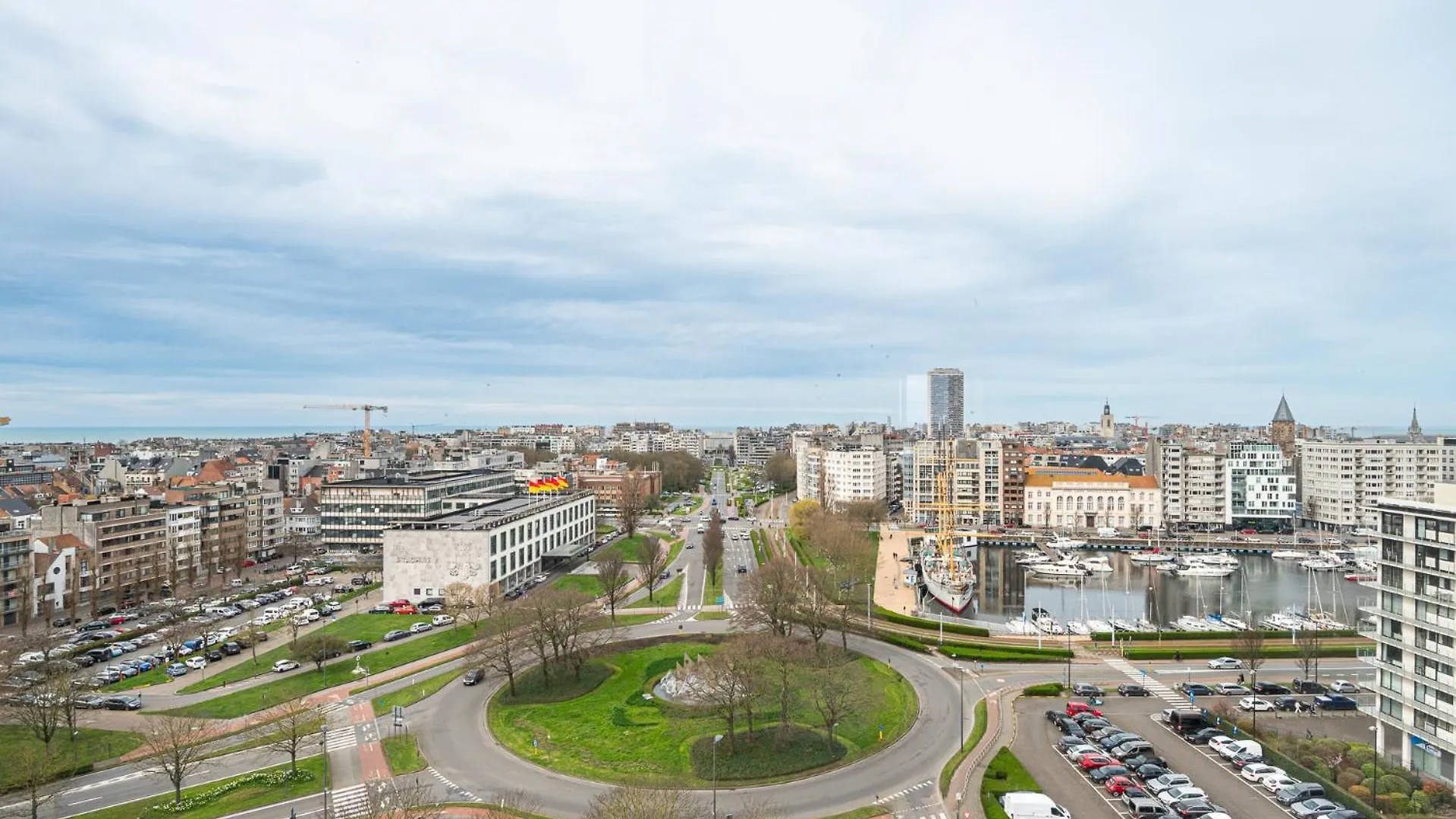 Stunning Views Over Ostend With Garage